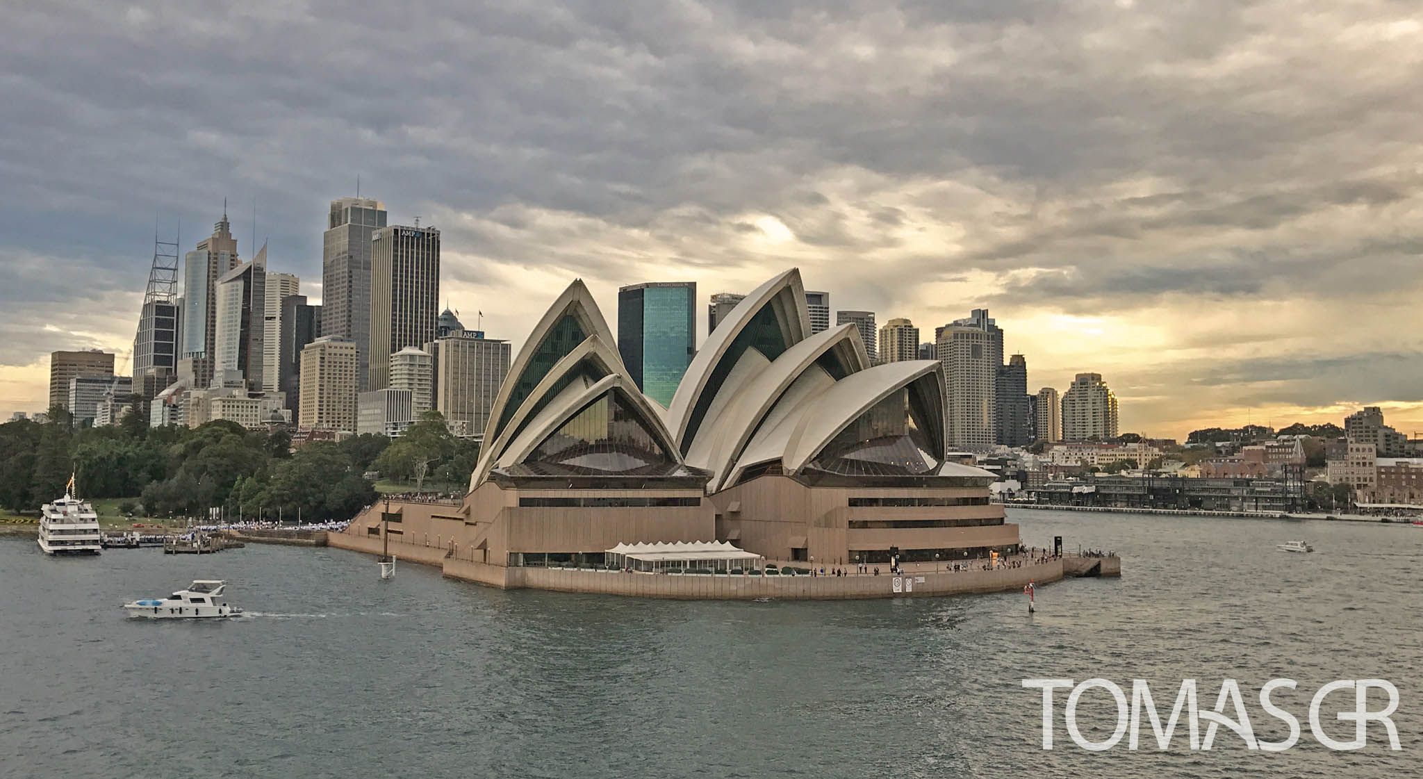 Tomas Gonzalez de Rosenzweig - Afternoon Opera House in Sydney