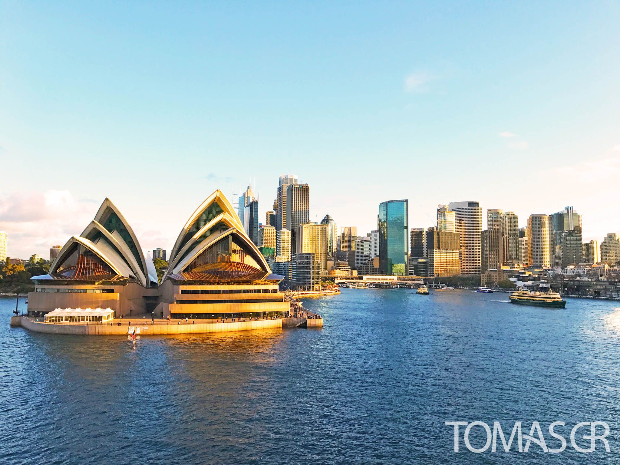 Tomas Gonzalez de Rosenzweig - Sydney Opera House Evening
